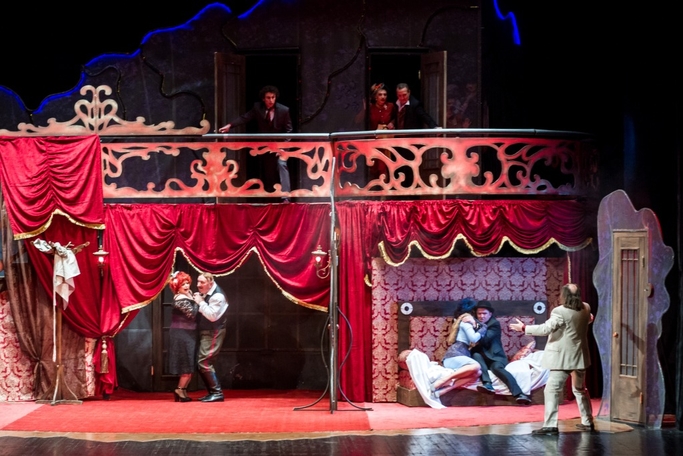 carousel 12105